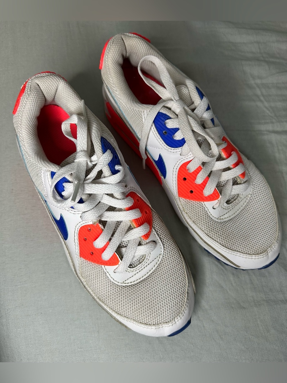 Women's Nike Air Max 90 "Ultramarine” 
Size 9.5
